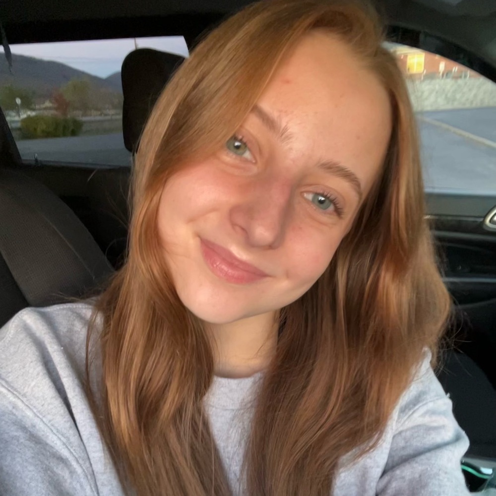 Meet your Posher, Alyssa